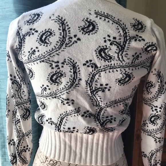 Sweater - Picture 2 of 3